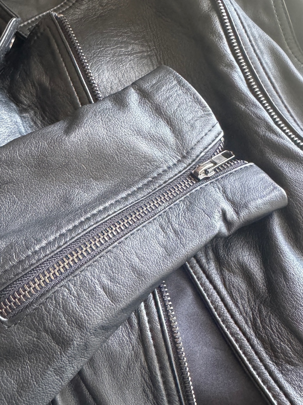Like NEW 100% REAL Leather Jacket Women Black- Classic Zip From Ecuador - Picture 2 of 6